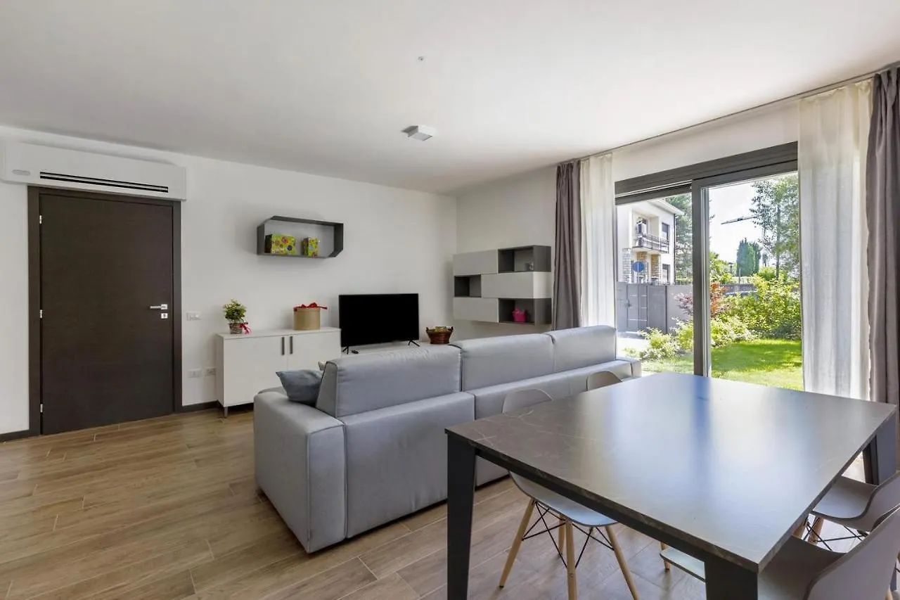 Villa Donne Del Lago Silvia Salo Apartment